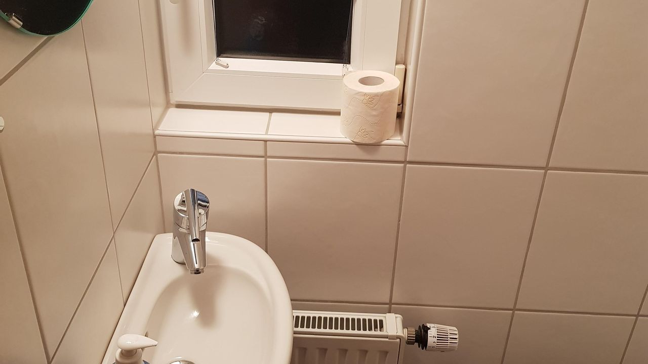Separates WC Separates WC
